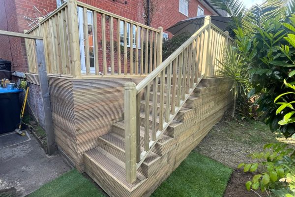 Decking specialists herts 2023-07-21 at 16.35.40 (1)