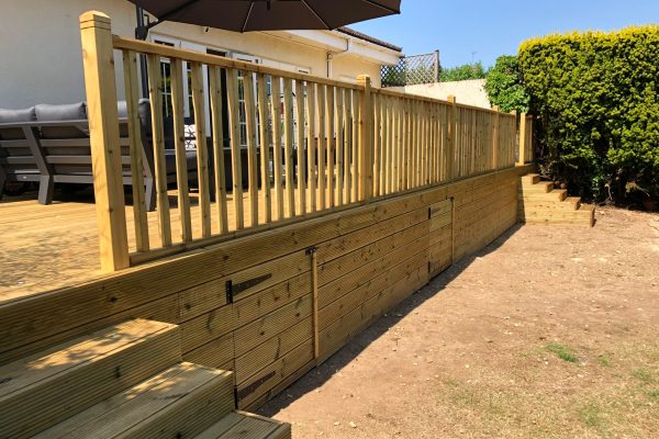 Decking specialists herts 2023-07-21 at 16.35.42