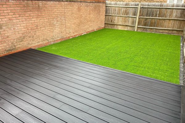 Decking specialists herts 2023-07-21 at 16.35.45 (1)