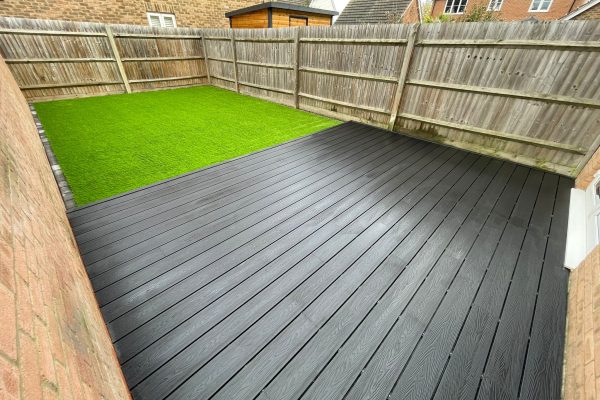 Decking specialists herts 2023-07-21 at 16.35.47