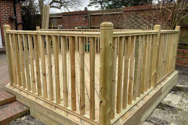 Decking specialists herts 2023-07-21 at 16.35.48