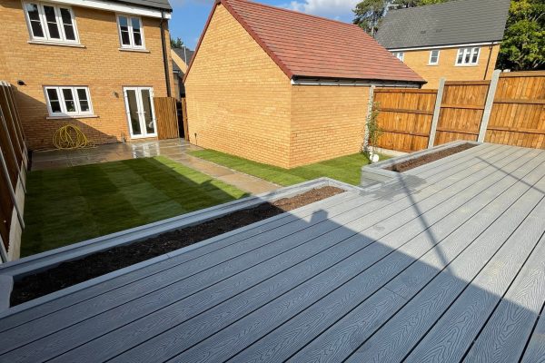 Decking specialists herts 2023-07-21 at 16.35.52 (1)