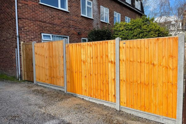 Fencing experts Herts 30
