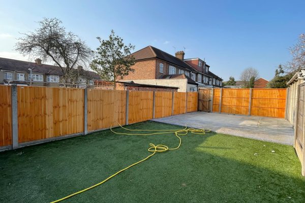 Fencing experts Herts 32