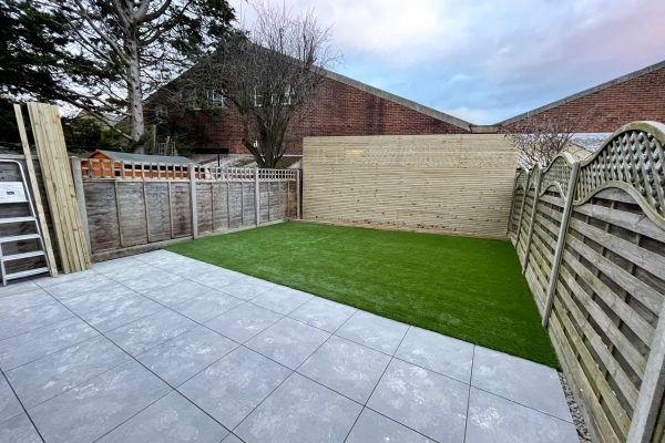 artificial grass specialists herts 2023-07-21 at 19.09.41 (1)