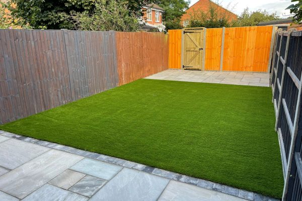 artificial grass specialists herts 2023-07-21 at 19.09.42 (1)