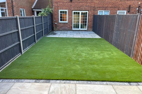 artificial grass specialists herts 2023-07-21 at 19.09.42