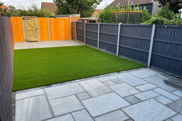 artificial grass specialists herts 2023-07-21 at 19.09.44 (2)