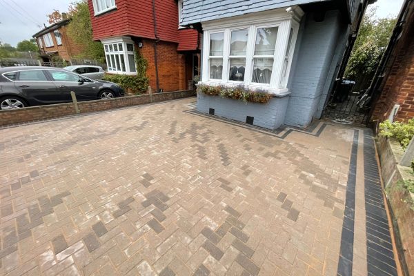 paving specialists herts 2023-07-21 at 19.34.14