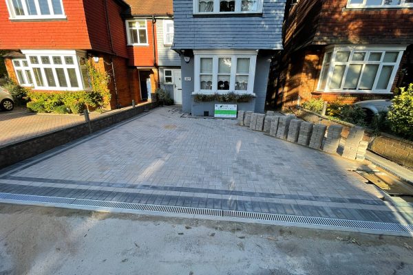 paving specialists herts 2023-07-21 at 19.34.16